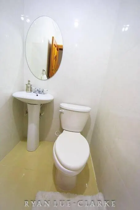 Apartment Shan'S Manor.... Excellent Location!!! Kingston Jamaica