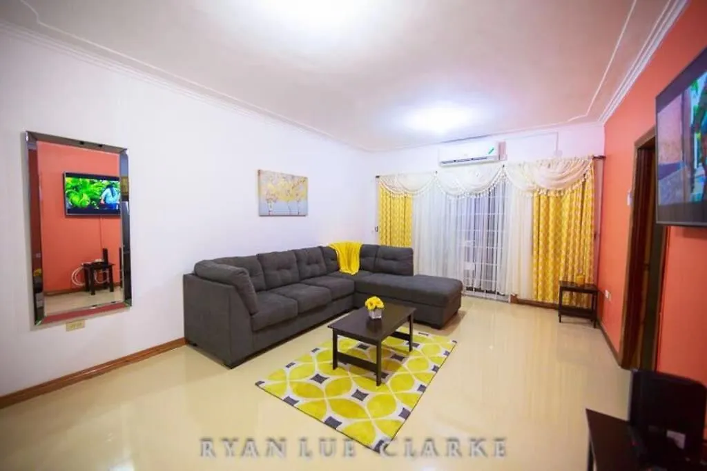 Apartment Shan'S Manor.... Excellent Location!!! Kingston Jamaica